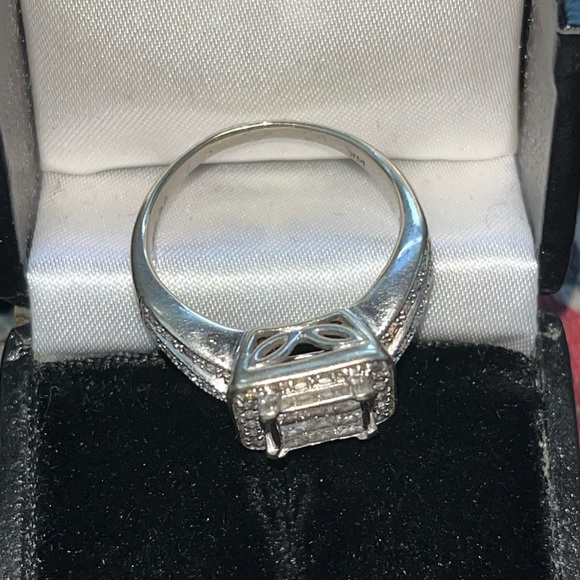 Diamond ring - Picture 7 of 8